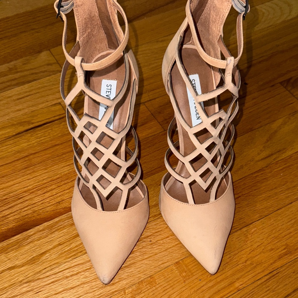 Steve Madden Nude heels 4 inch heel